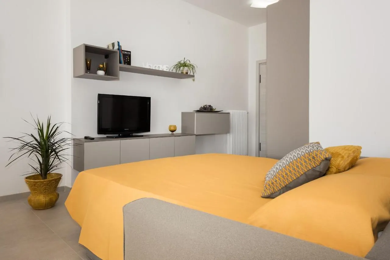 Civico40 Luminoso Appartamento Con Balconi E Garage Privato Βερόνα Ιταλία